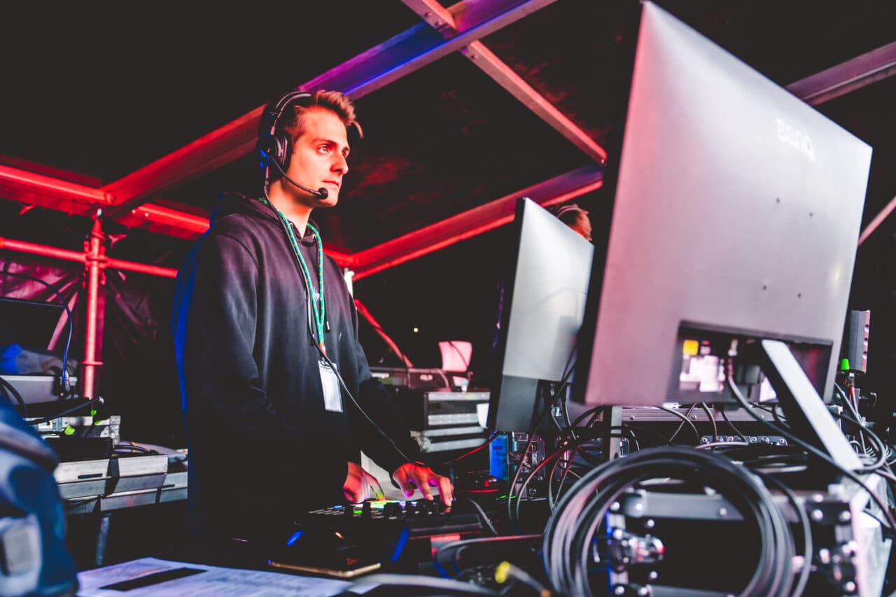 Clubkind Visuals: Paris Yilmaz kreiert Visuals für den perfekten Show-Moment