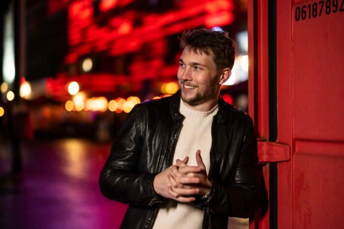 Explosive Klangfusion mit Club-Feeling: TIM PLVNK releast „Numb”
