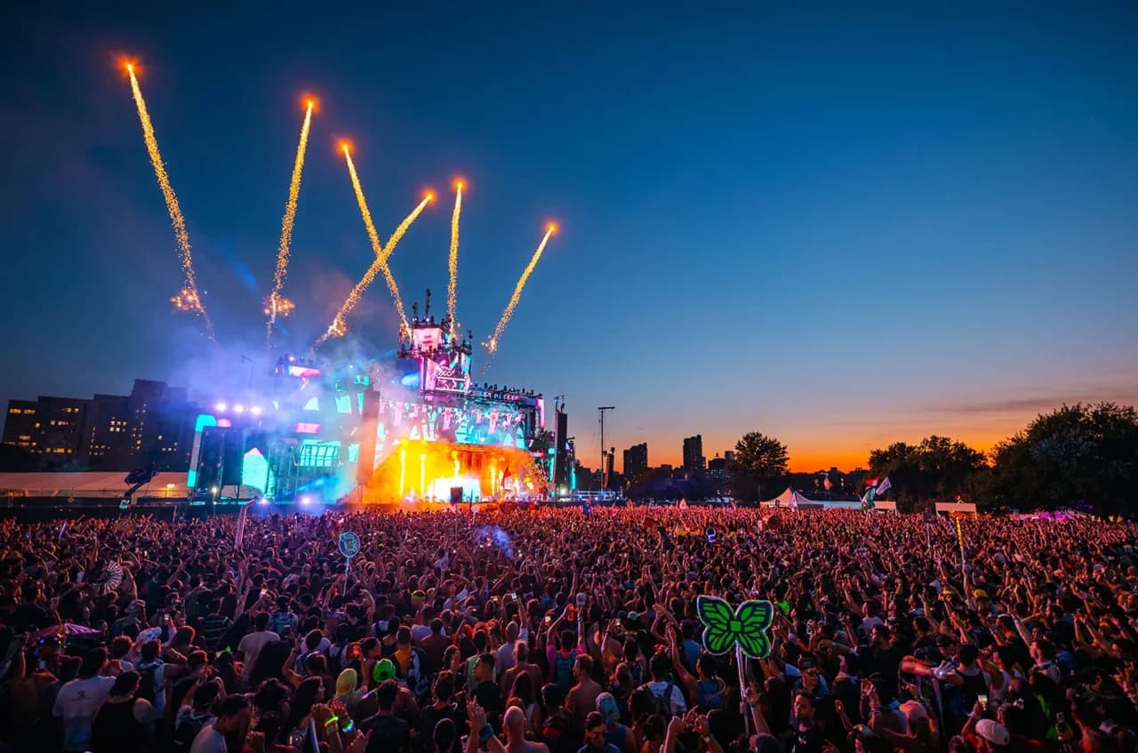 Chaos beim Electric Zoo: Besucher stürmen Festivalgelände