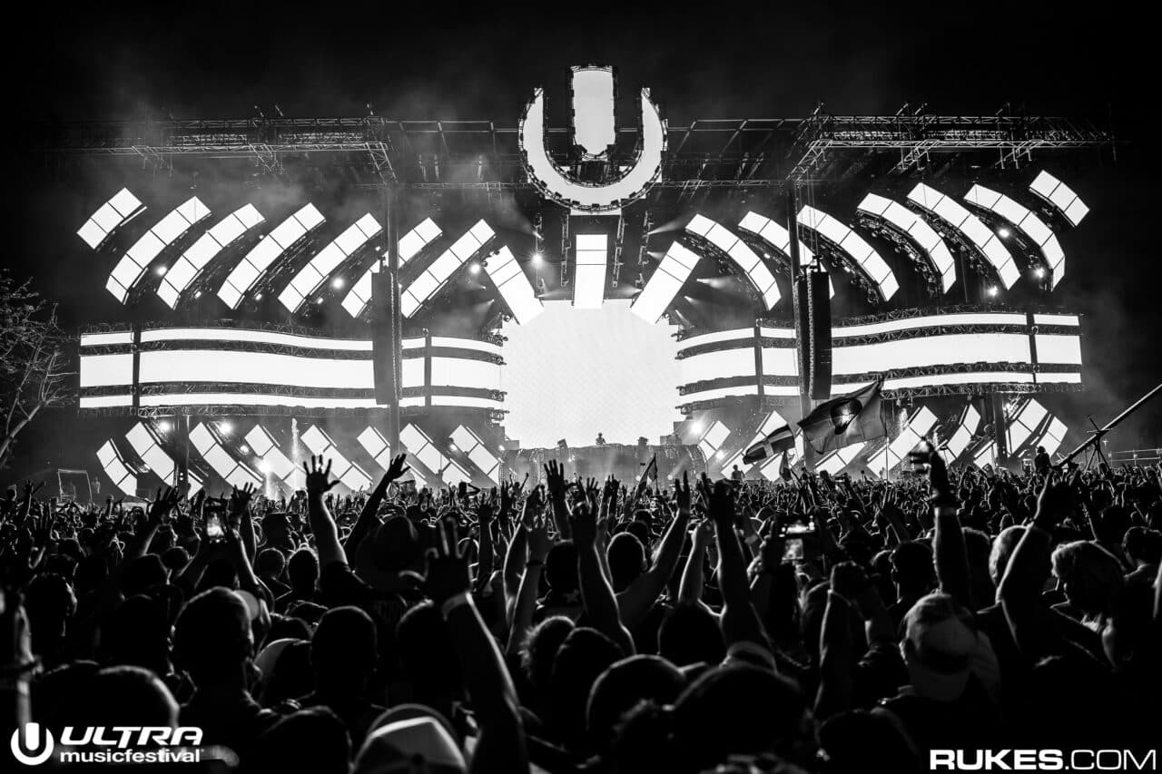 Ultra Mainstage: Der Aufbau hat begonnen! [Live]