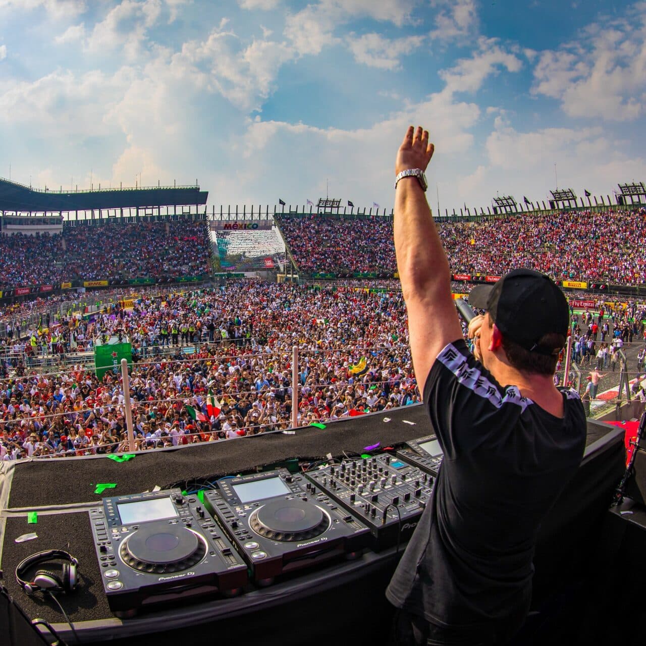 Hardwell tritt beim UEFA Champions Festival auf