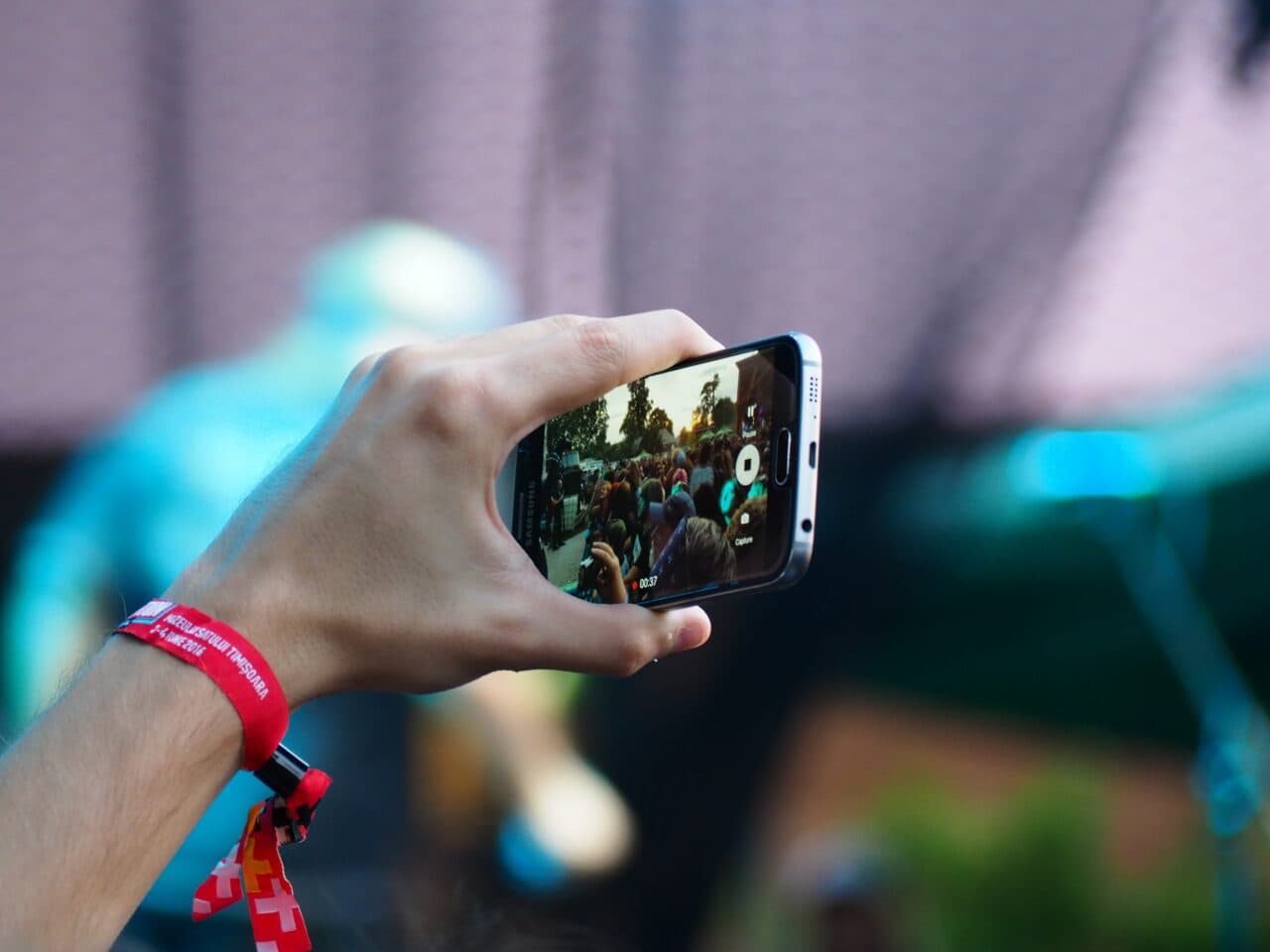 Kommentar: Schneidet eure verdammten Festivalbändchen ab!