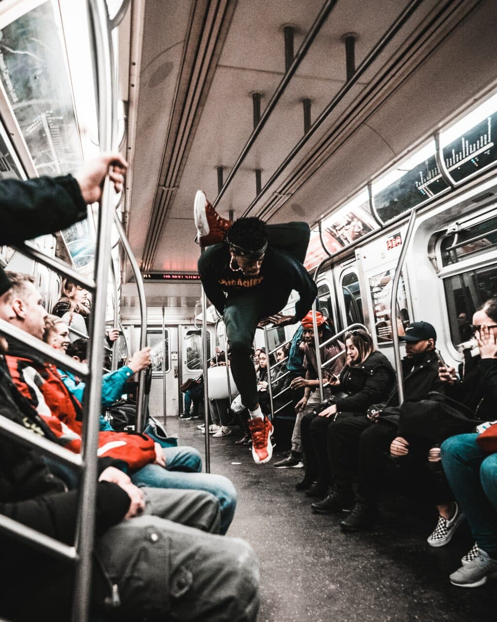 Afterparty: “Electric Zoo”-Gäste feiern spontan in U-Bahn Station!