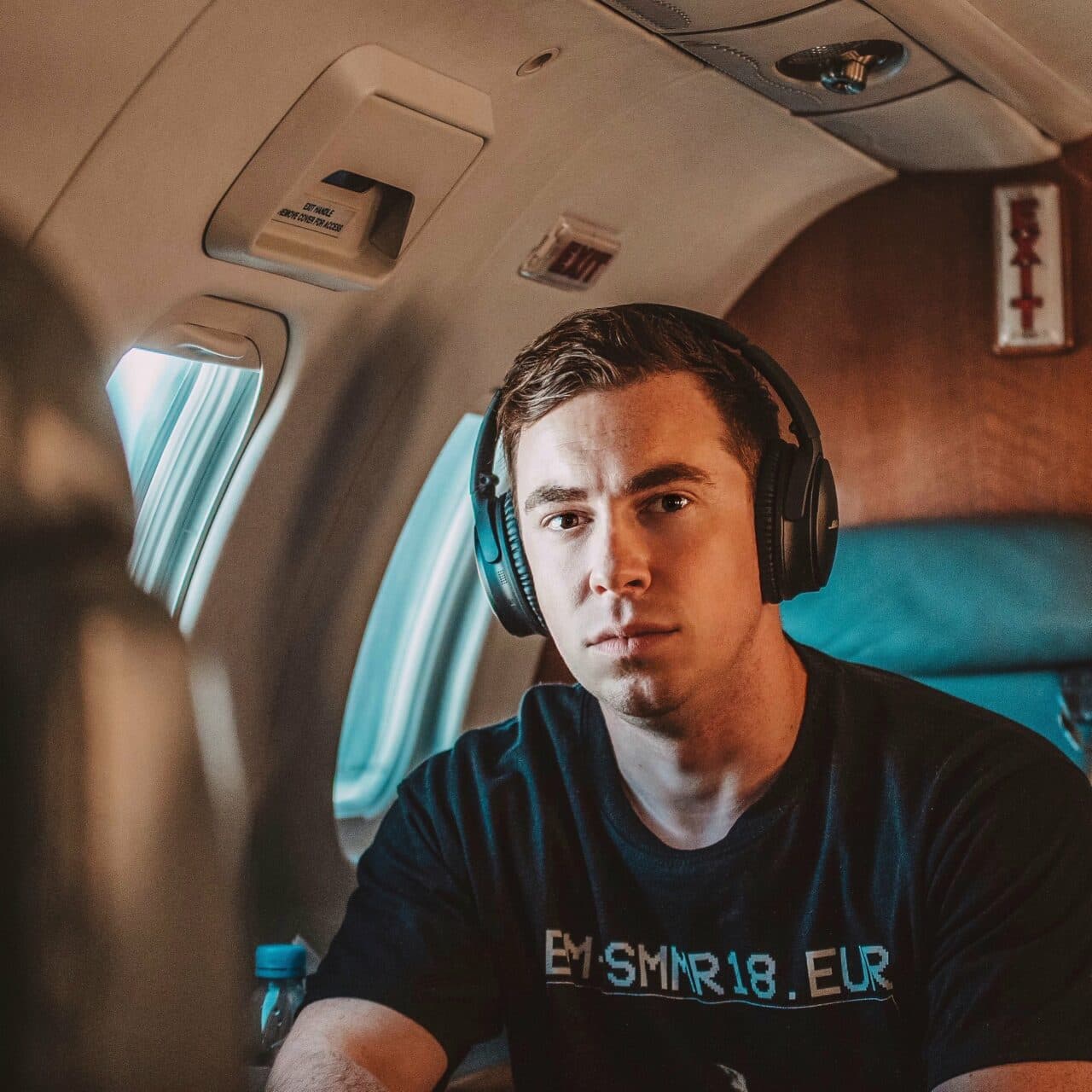 Hardwell hat eine Collab mit MAKJ und Deorro am Start!