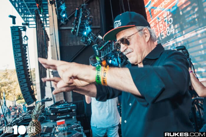 Diese Dance-Musik-Ikone geht jetzt zum ersten Mal auf Tour – mit 78!