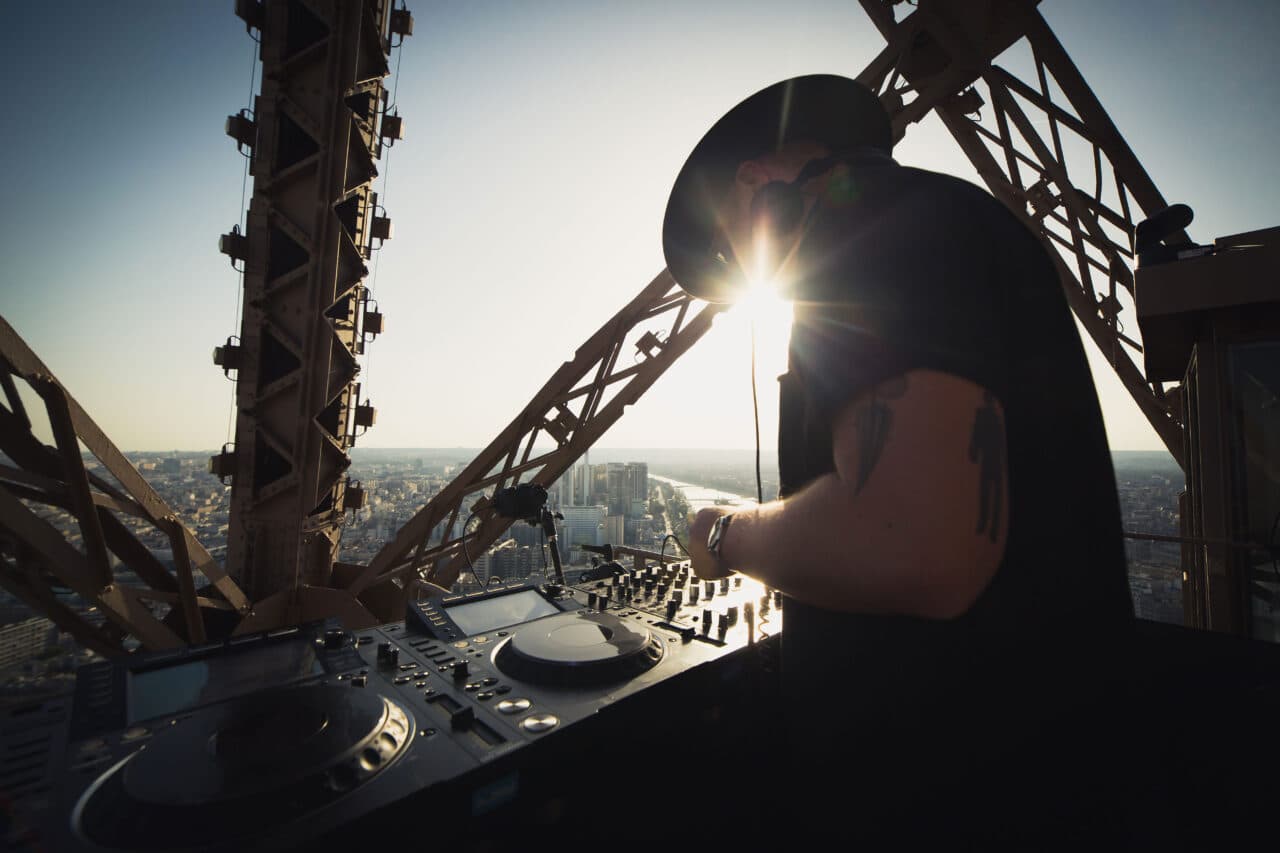 An diesen außergewöhnlichen Orten haben DJs schon live gespielt