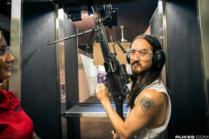 Max Vangeli zofft sich mit Steve Aoki und wird von Twitter entfernt!