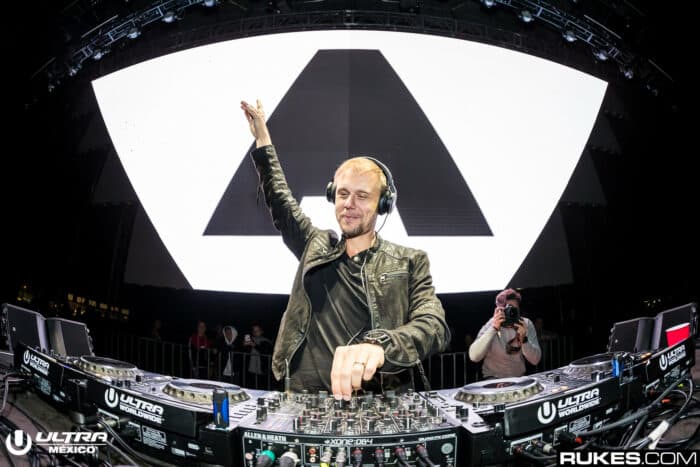 Armin van Buuren überrascht mit riesiger London-Show an Ostern