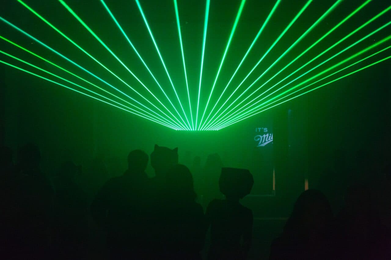 Interview: So beginnst du deine Karriere als Lightjockey!