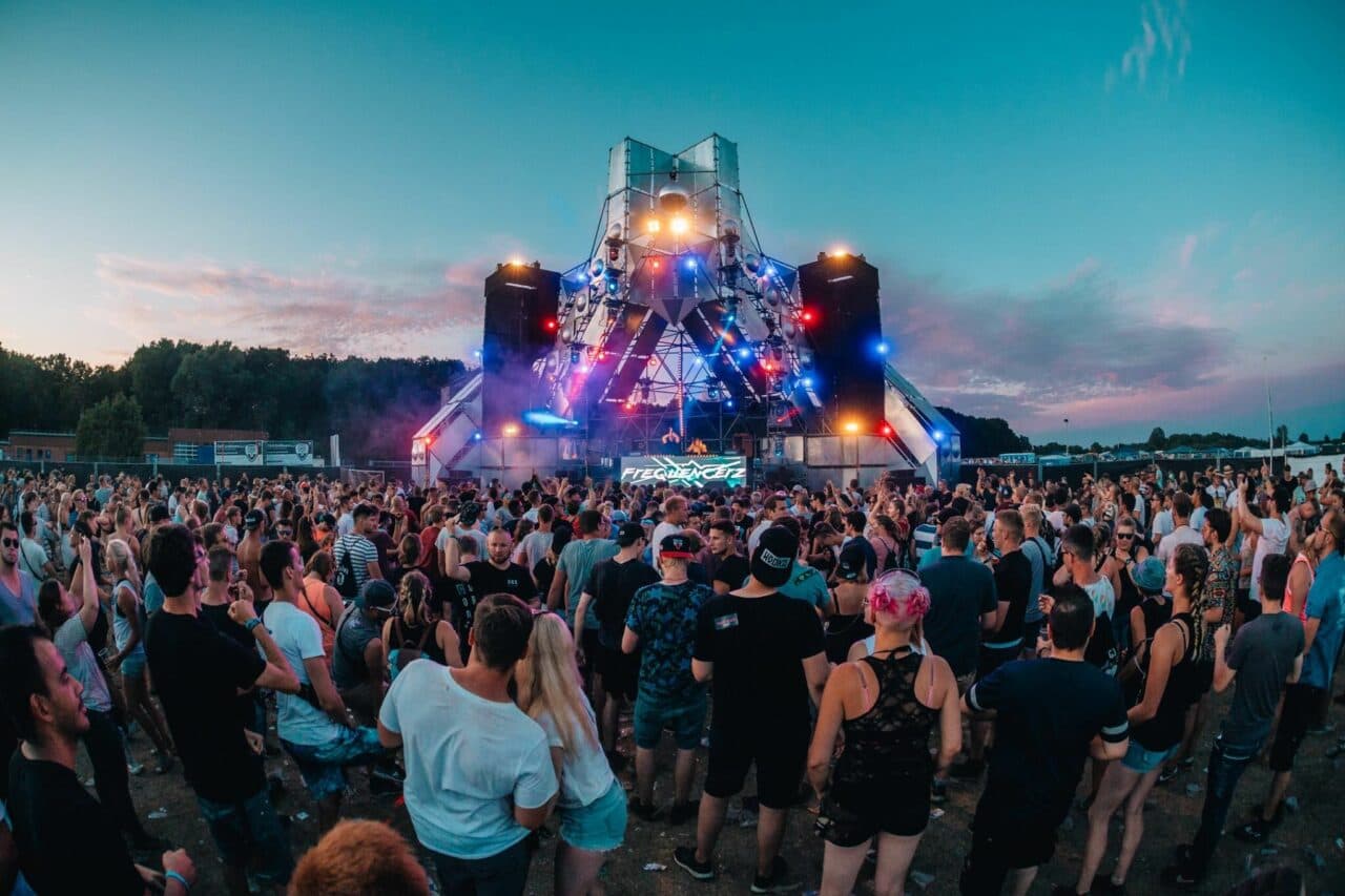 Ferdinands Feld steigt mit Kracher-Line Up auf neue Flughöhe