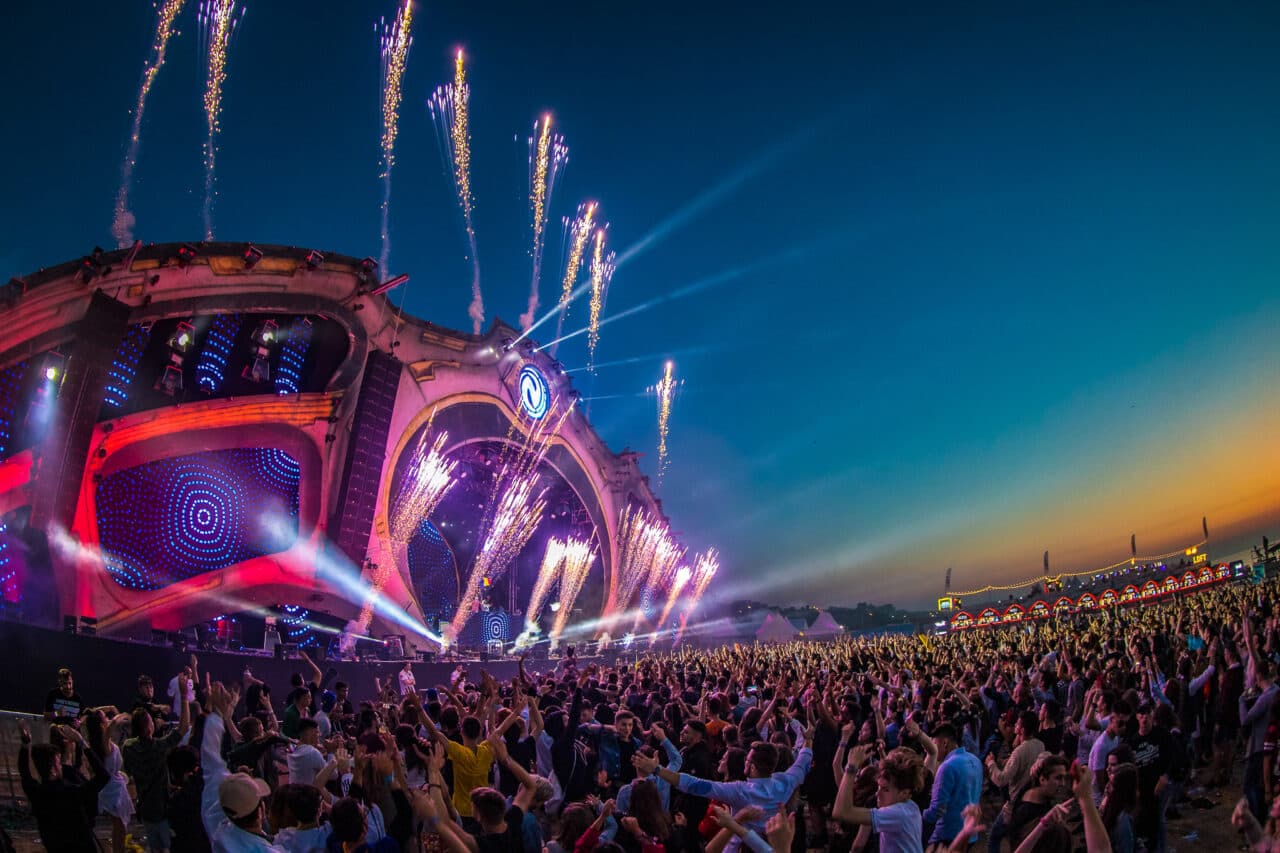 Neversea Festival: Mega-Party direkt am Schwarzen Meer