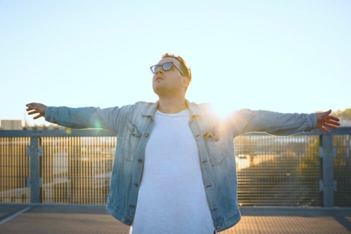 Neues vom Sensations-Newcomer: Song von Max Lean macht glücklich