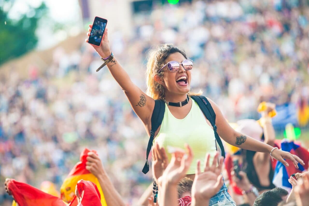 Top 7 Festival-Apps: Das darf auf deinem Handy auf keinen Fall fehlen!