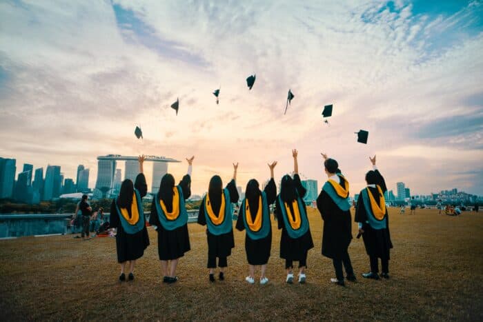 Mit diesen 7 Tipps findest du deinen perfekten Graduation-Song!