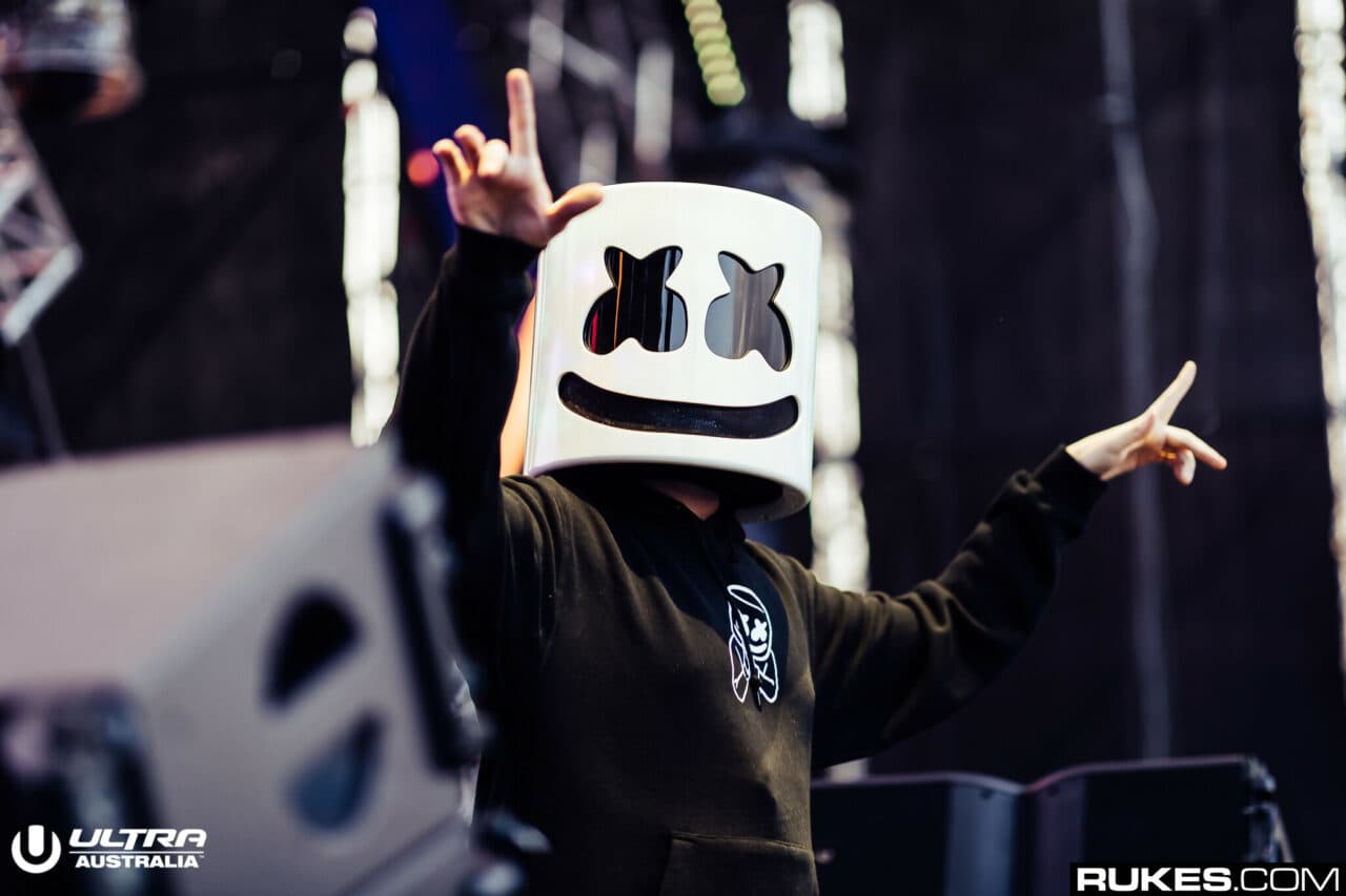 Wer steckt unter dem Helm? Neue Doku blickt hinter Marshmello-Kulissen!