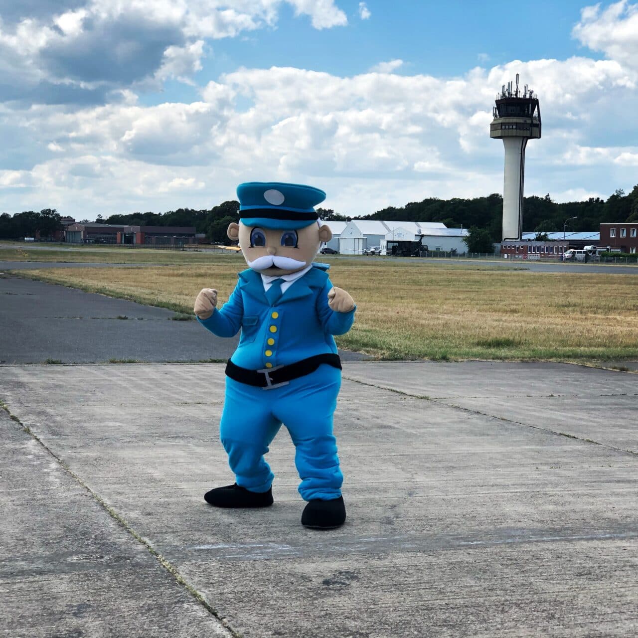 Ferdi im Interview: „Ich habe schon #flugzeugeimbauch“