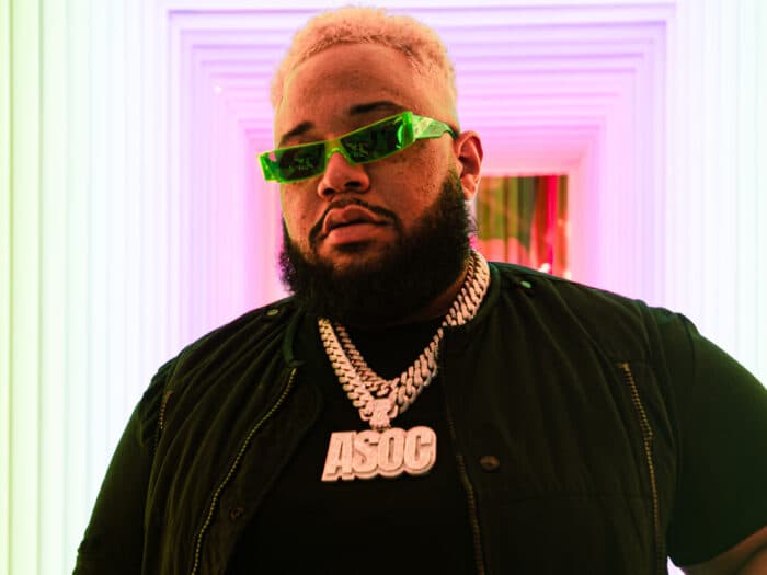 Carnage launcht Merch mit besonderer Message beim ADE!