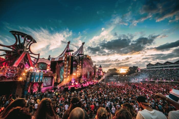 Die Tomorrowland Mainstage: 2005 bis heute – eine Geschichte in Bildern