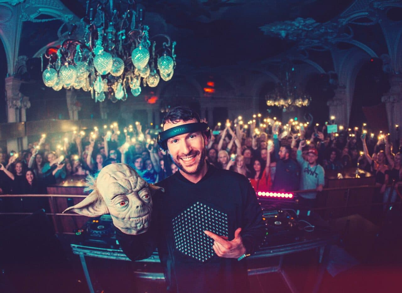 Baby Yoda meets EDM: Das sind die coolsten DJ-Memes