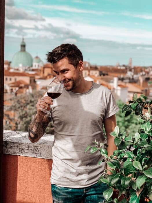 Le Shuuk Vin Rouge: Edler Rotwein aus Baden-Württemberg