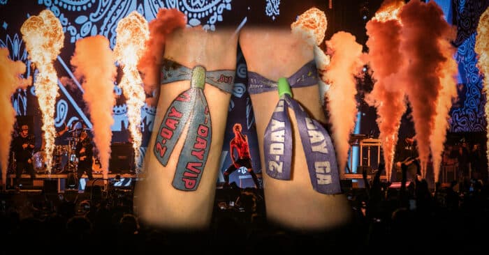 Fan lässt sich Festivalbändchen tätowieren – so cool reagieren die Veranstalter!