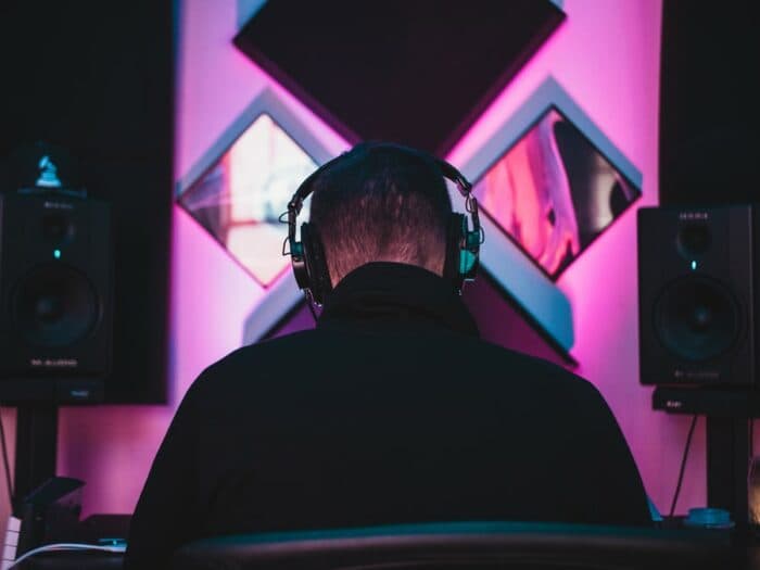 Tipps & Tricks: So streamst du dein Liveset zuhause wie ein Profi