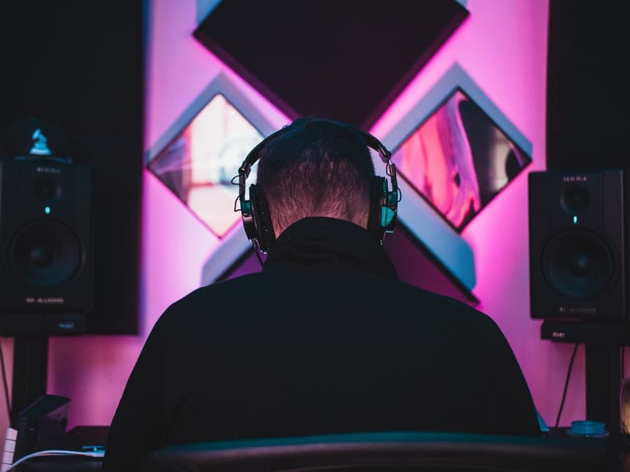 Tipps & Tricks: So streamst du dein Liveset zuhause wie ein Profi