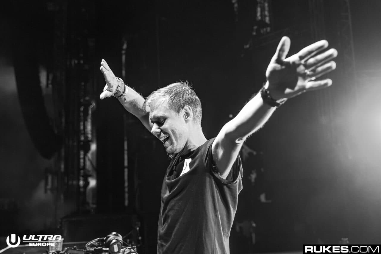 Armin van Buuren gibt neue Termine für „This Is Me“-Shows bekannt!