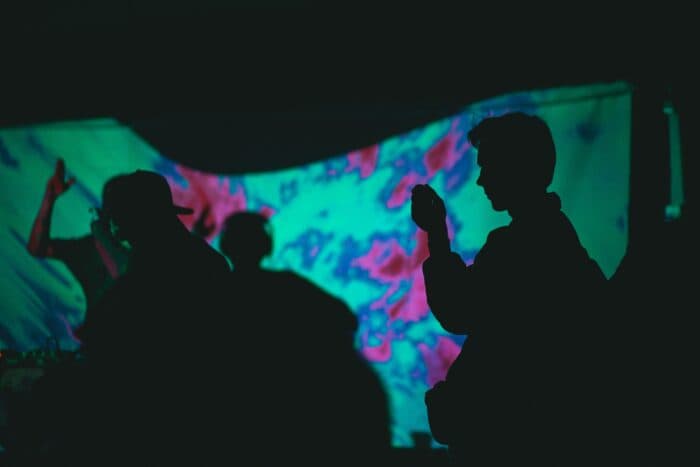 Corona-Hilfe: So viel Ausfallhonorar bekommen DJs jetzt!