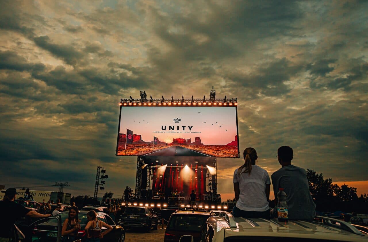 Auto-Festivalshow „Unity“ mit DJs & Videokunst am Freitag in Berlin