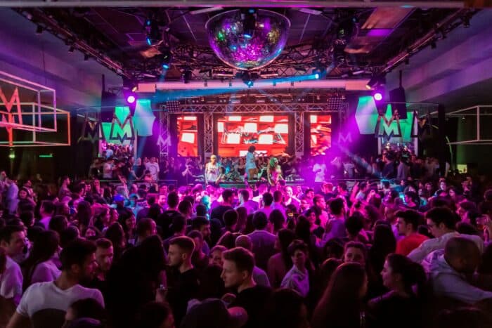 Nach Party in Züricher Club: 300 Menschen in Quarantäne