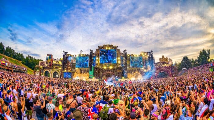 Offiziell verschoben: Tomorrowland 2021 findet Ende August statt
