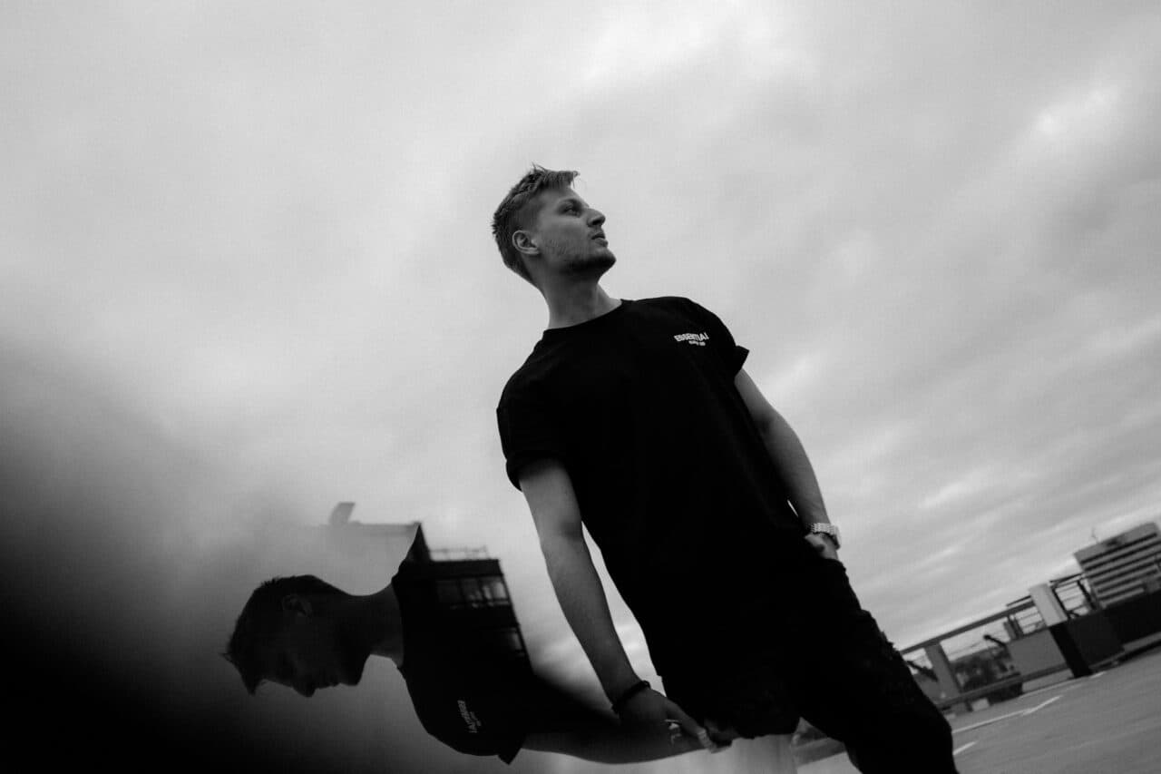 JustLuke & WATEVA releasen „Lunacy“: Diese Bassline haut euch um!