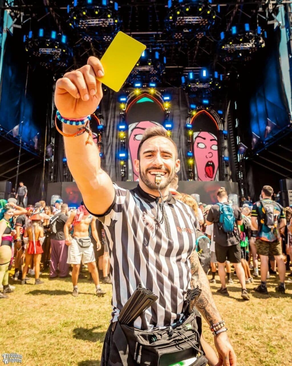 Er sorgt für Fairness beim Feiern: Der Rave-Referee