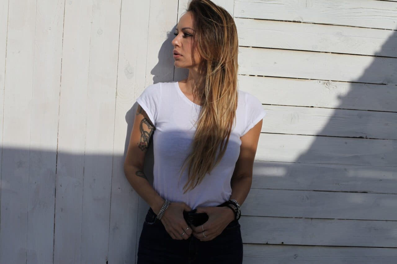 Deborah De Luca remixt Klassiker: Robert Miles’ „Children“ mit Techno-Touch