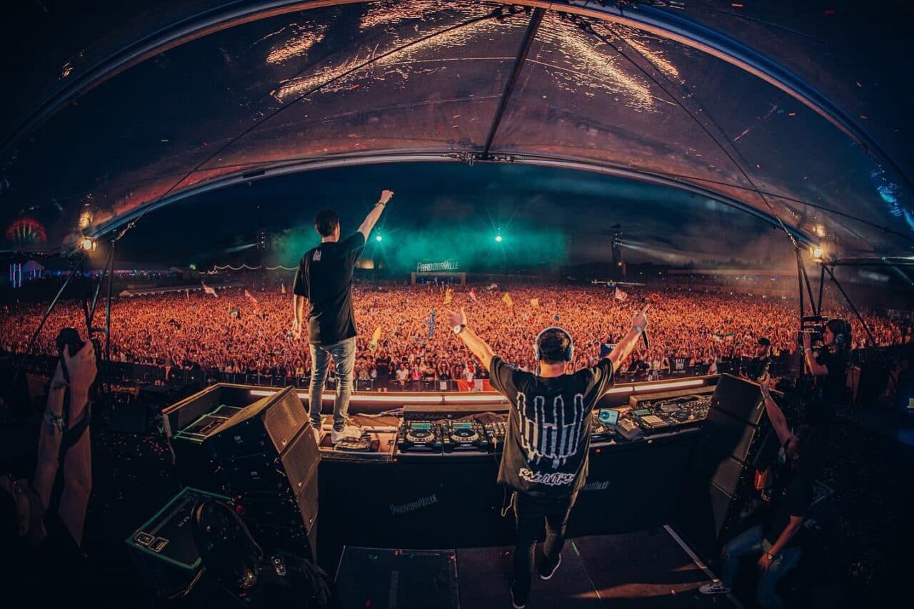 Das Set zum Sonntag: Festival-Ekstase mit W&W vom PAROOKAVILLE