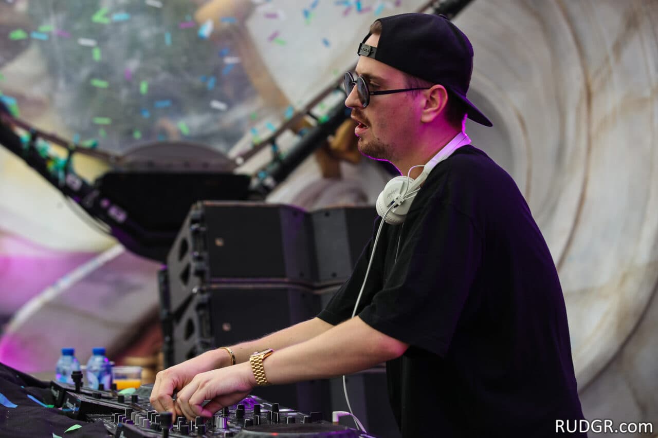 Newcomer Southstar: „Robin Schulz hat ‚Miss You‘ von mir geklaut“