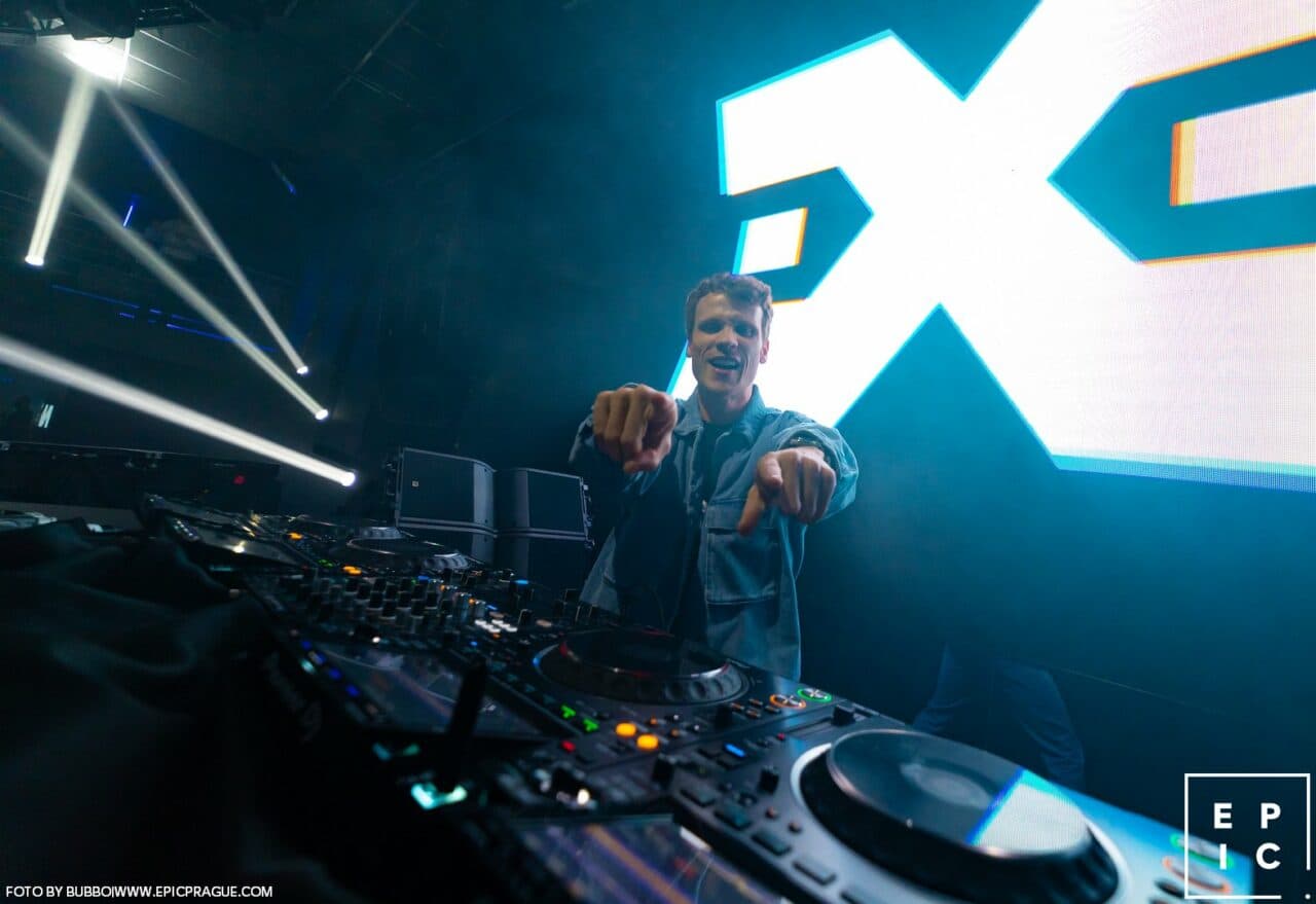 Das Set zum Sonntag: Maddix mit Techno-Feuerwerk bei SLAM!