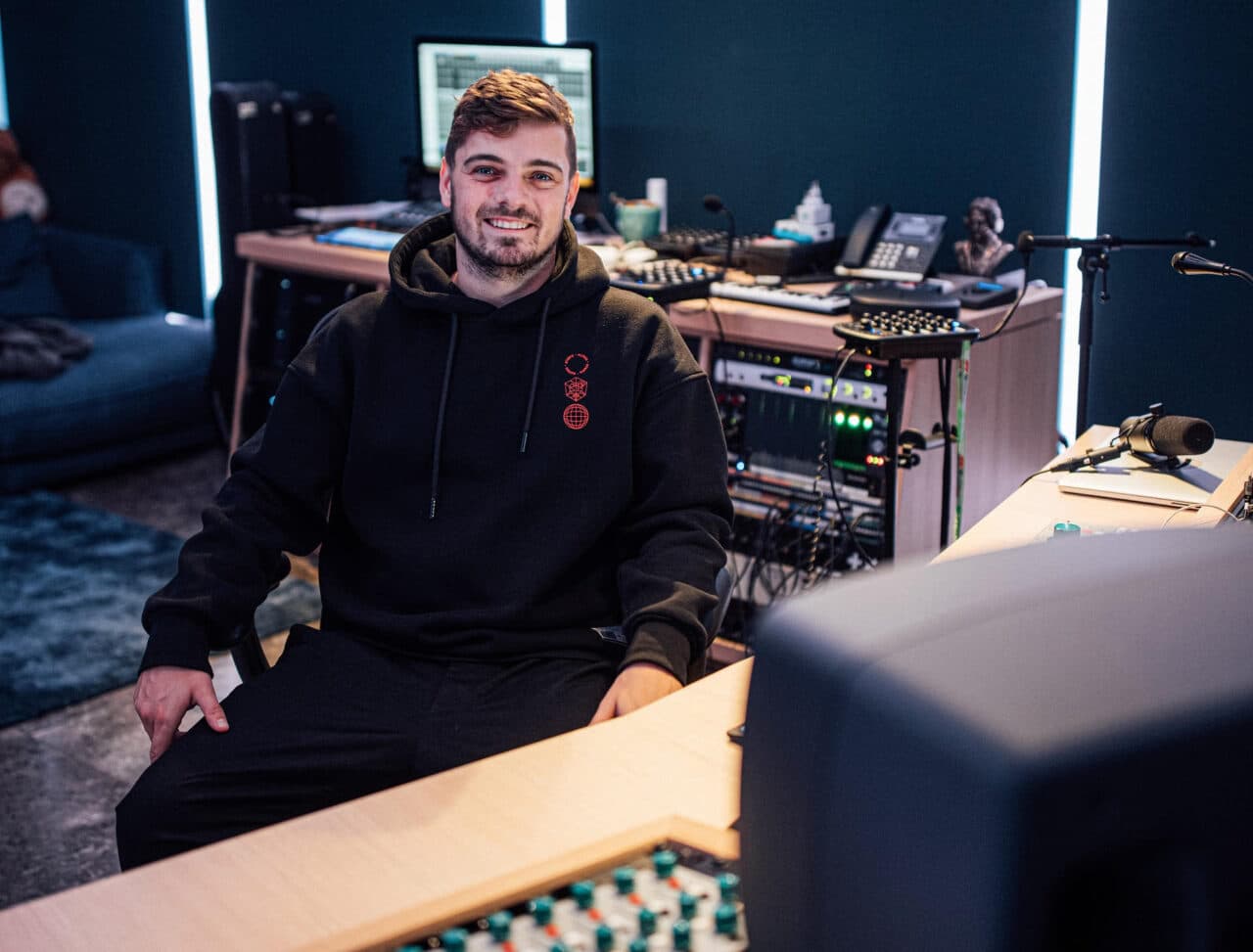 Martin Garrix eröffnet Musikakademie für Nachwuchskünstler