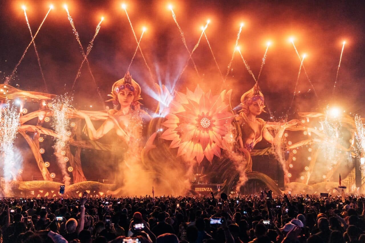 Das Set zum Sonntag: MEDUZAs magischer Auftritt auf dem EDC Mexico