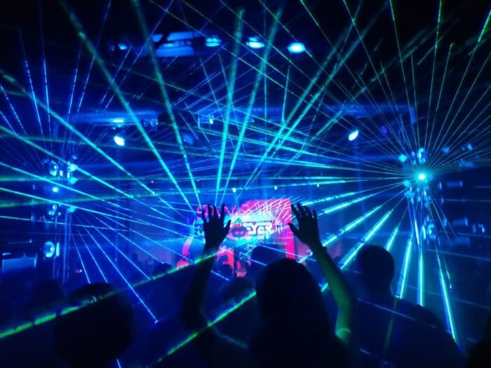 Legal: Neuer House- & Techno-Club in München eröffnet