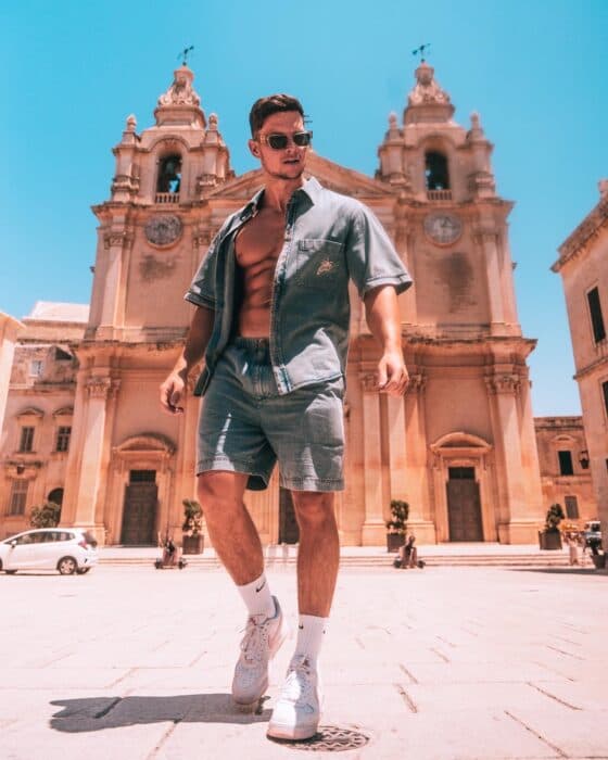 „Nikes“: Joel Corry haucht Ron Carrolls House-Tune neues Leben ein