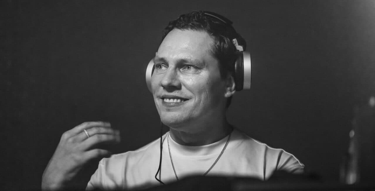 „Drifting“: Tiësto erkundet neue klangliche Weiten mit packendem Breakbeat
