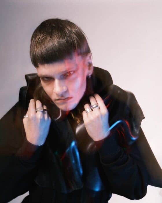 Luca Eck: Industrial Techno trifft auf experimentelle Popmusik