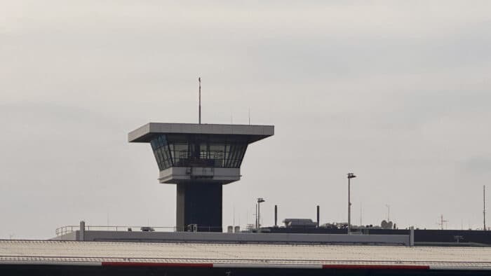 Armada Music hebt ab: Flughafen-Rave im Schiphol-Tower