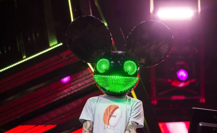 deadmau5 trollt Grimes während EDC Las Vegas Auftritt