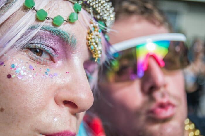 Festivals ohne Glitzer? EU sagt Mikroplastik den Kampf an