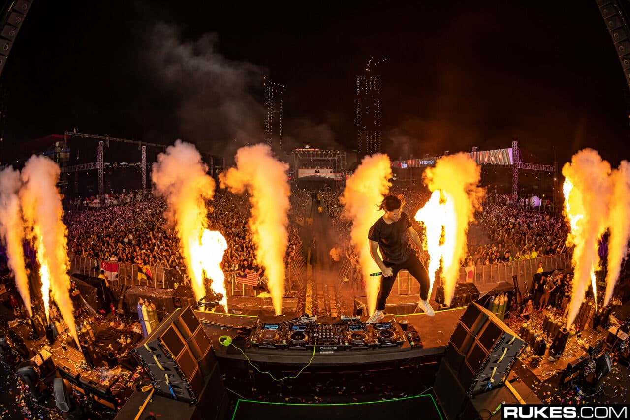 Pyrotechnik-Panne: Scheinwerfer bei Skrillex-Auftritt fangen Feuer