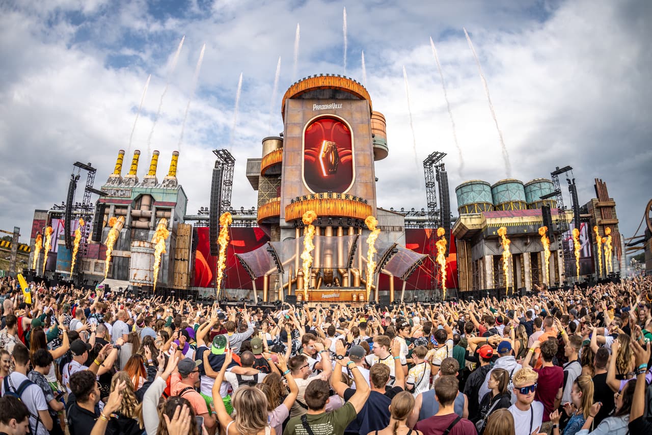 PAROOKAVILLE Ticketschalter und kündigt 1. Headliner für 2024 an