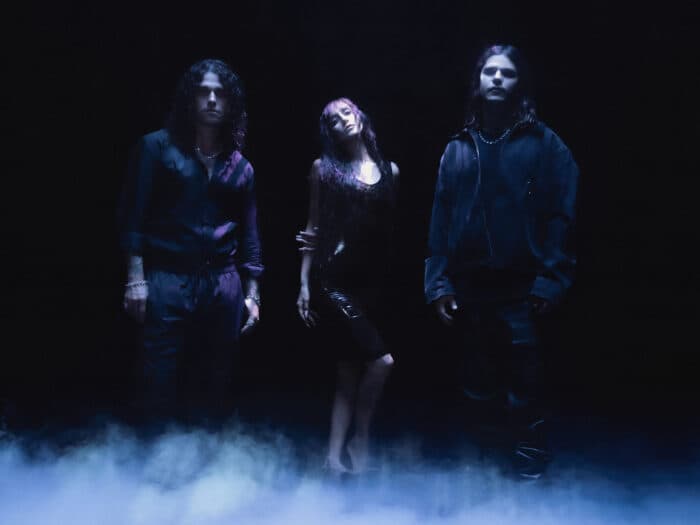 DVBBS feiern 10 Jahre „Tsunami“ mit neuem Underground-Hit „Breathe“